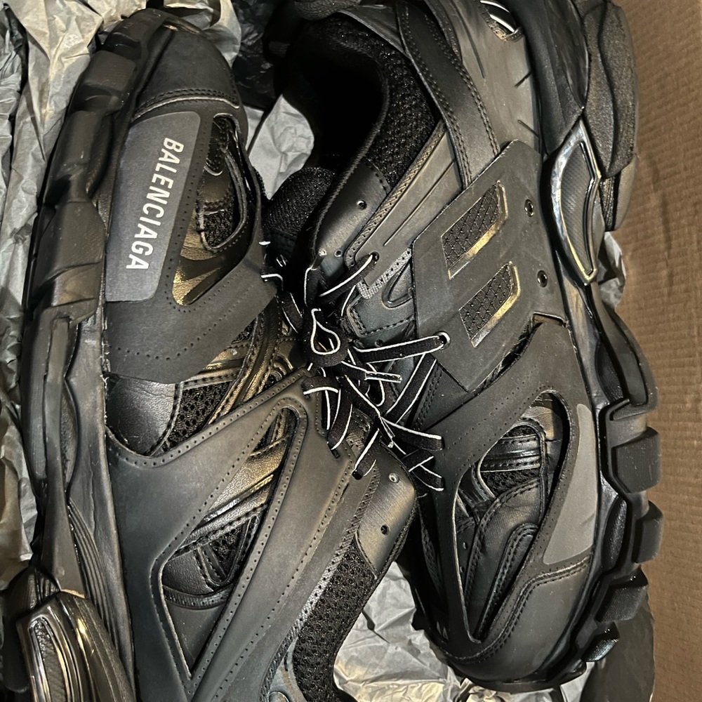 Balenciaga Tracks